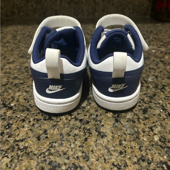 Nike court borough Kids Navy and White Sneakers - Picture 7 of 8